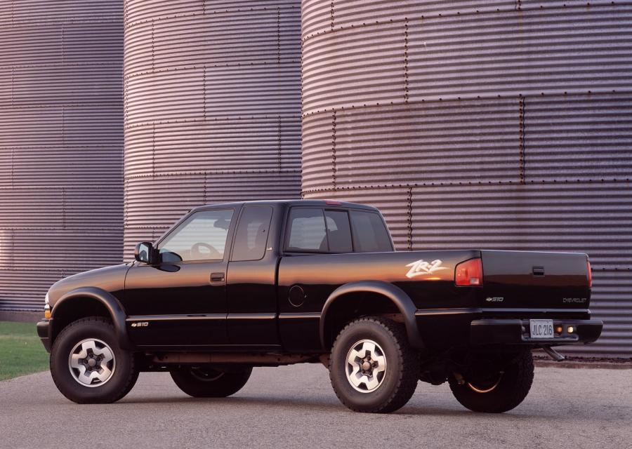  Chevrolet S10 2002 года  (фото 2 из 11)